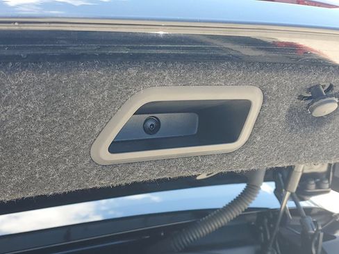Used 2025 BMW 430i Convertible RWD image 13