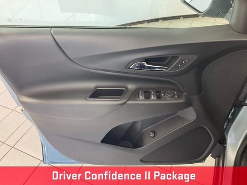 Used 2022 Chevrolet Equinox LT AWD/4WD image 12