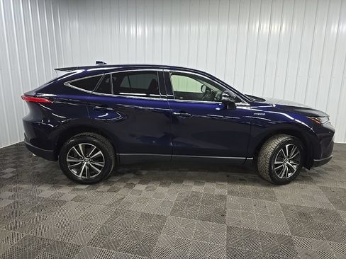 Used 2021 Toyota Venza LE AWD/4WD image 2