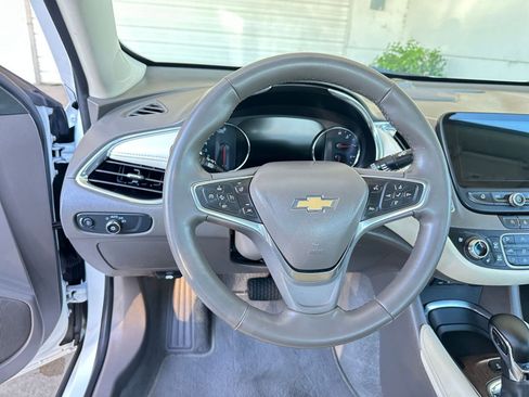 Used 2024 Chevrolet Malibu LT image 28