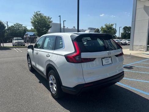Used 2023 Honda CR-V LX image 6
