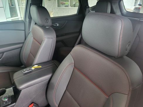 Used 2025 Chevrolet Blazer RS w/ Enhanced Convenience Package AWD/4WD image 12