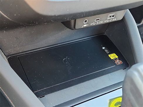 Used 2025 Subaru Forester Sport image 23