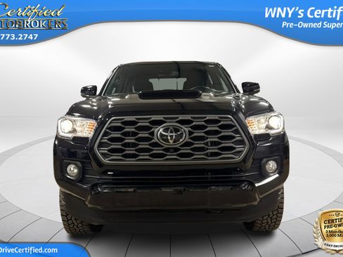 Used 2023 Toyota Tacoma TRD Sport image 2