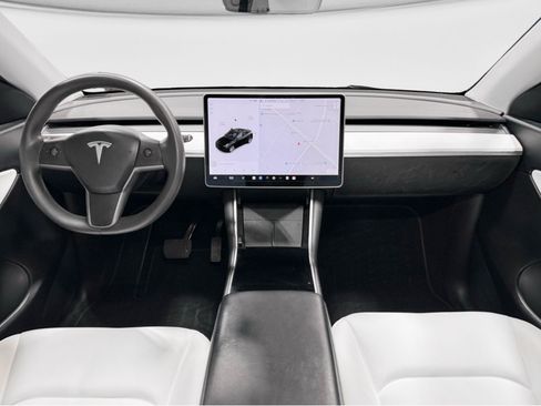 Used 2020 Tesla Model Y Long Range image 14