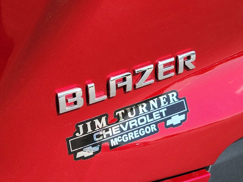 New 2026 Chevrolet Blazer LT w/ Convenience Package FWD image 8