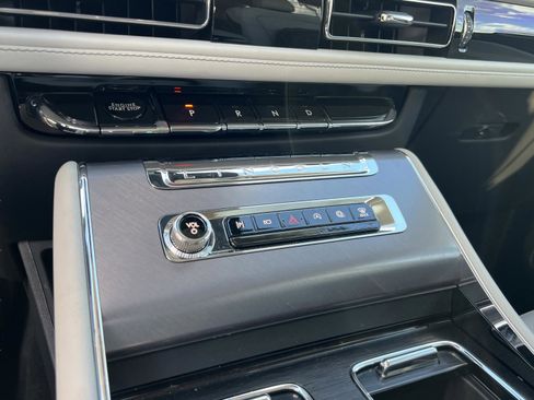 New 2026 Lincoln Aviator 2WD image 17