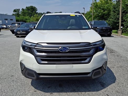 Certified 2025 Subaru Forester Limited AWD/4WD image 2