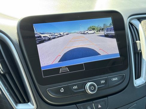 Used 2025 Chevrolet Malibu LT FWD image 20