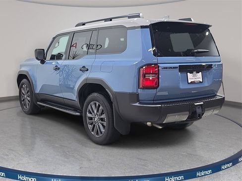 Used 2025 Toyota Land Cruiser image 8