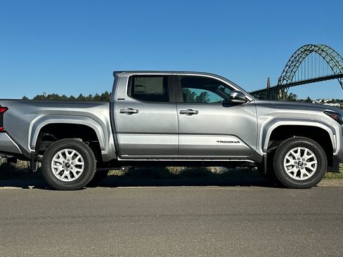 New 2025 Toyota Tacoma SR5 image 4