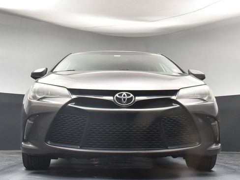 Used 2017 Toyota Camry XSE w/ Moonroof Package FWD image 34