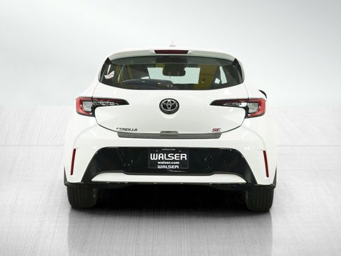 Used 2024 Toyota Corolla SE w/ SE Package FWD image 4