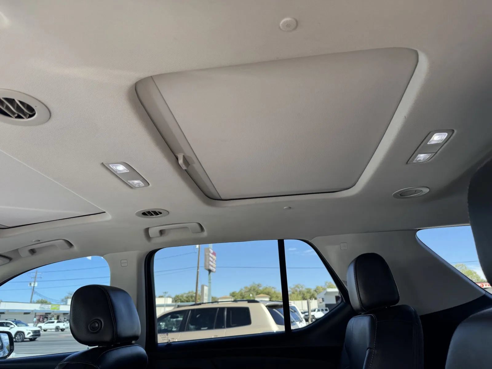 Used 2019 Chevrolet Traverse RS w/ LPO, 'HIT The Road' Package AWD/4WD image 37