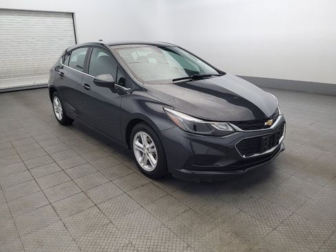 Used 2018 Chevrolet Cruze LT image 13