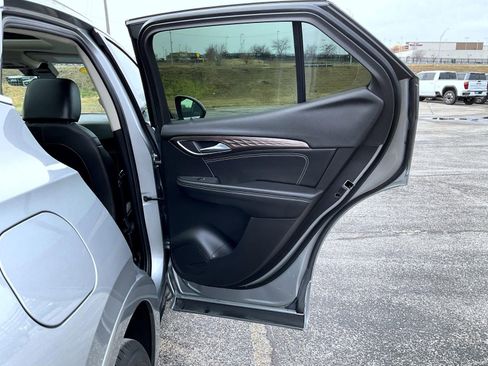 Certified 2023 Buick Envision Avenir image 17