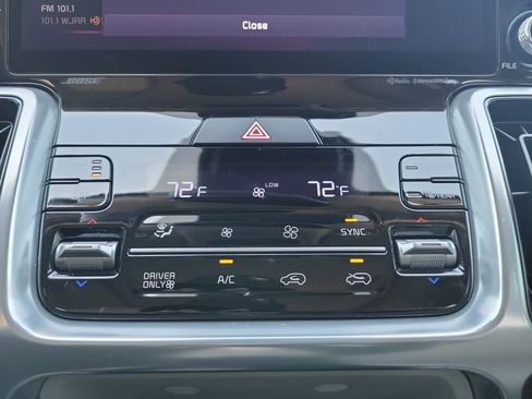 Used 2023 Kia Sorento SX Prestige w/ Panoramic Sunroof Package AWD/4WD image 30