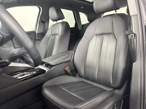 Used 2025 Audi Q5 Premium Plus w/ Premium Plus AWD/4WD image 19