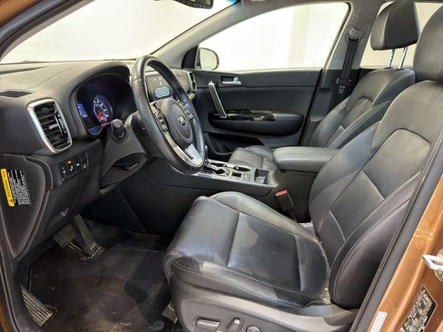 Used 2020 Kia Sportage EX w/ Option Group 15 FWD image 12