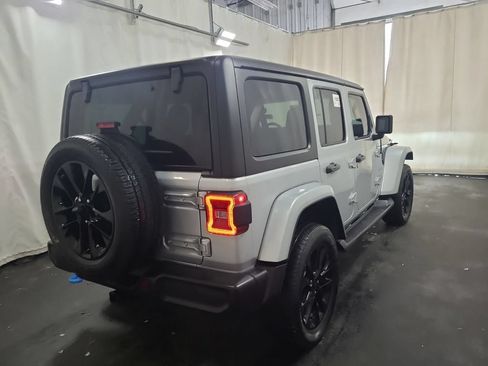Used 2023 Jeep Wrangler Unlimited Sahara w/ Cold Weather Group AWD/4WD image 2