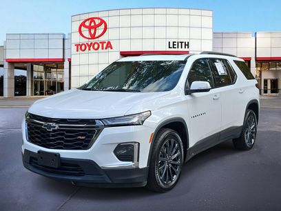 Used 2023 Chevrolet Traverse RS