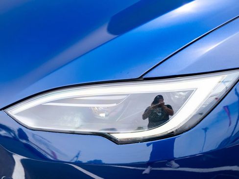 Used 2023 Tesla Model S Standard Range AWD/4WD image 4