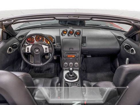Used 2006 Nissan 350Z Touring RWD image 14