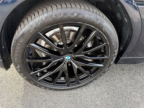 Used 2022 BMW X6 xDrive40i w/ M Sport Package image 5