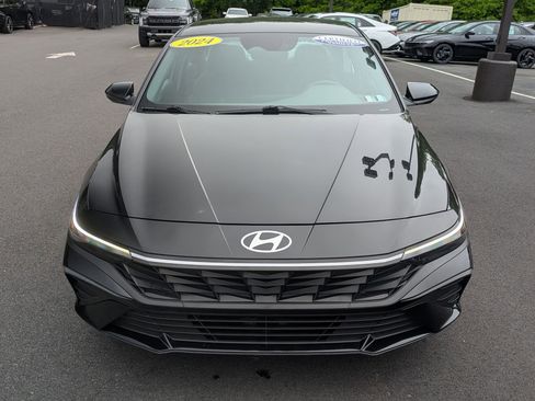 Certified 2024 Hyundai Elantra SEL FWD image 2