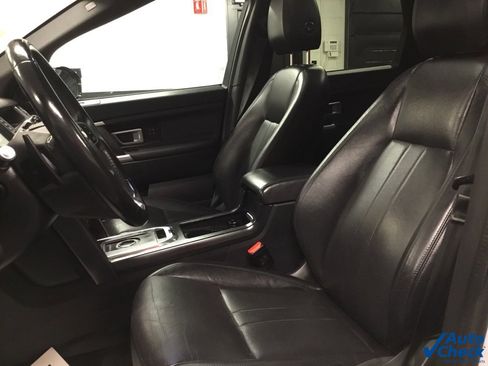 Used 2019 Land Rover Discovery Sport HSE image 26