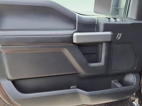 Used 2018 Ford F150 XLT w/ Equipment Group 302A Luxury image 11