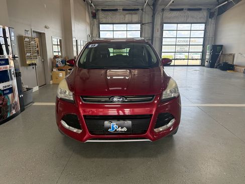 Used 2015 Ford Escape Titanium FWD image 3