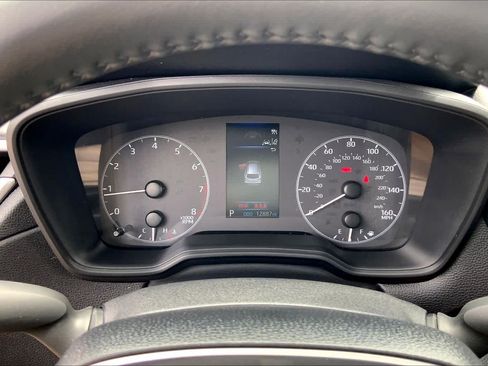 Used 2025 Toyota Corolla Cross LE FWD image 25