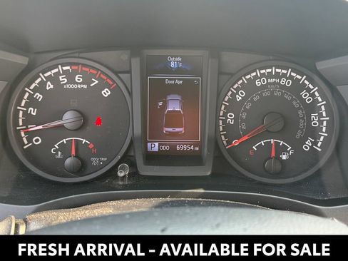 Used 2022 Toyota Tacoma SR w/ SR Convenience Package RWD image 10