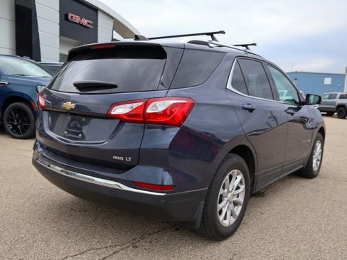 Used 2019 Chevrolet Equinox LT w/ Sun & Navigation Package AWD/4WD image 3