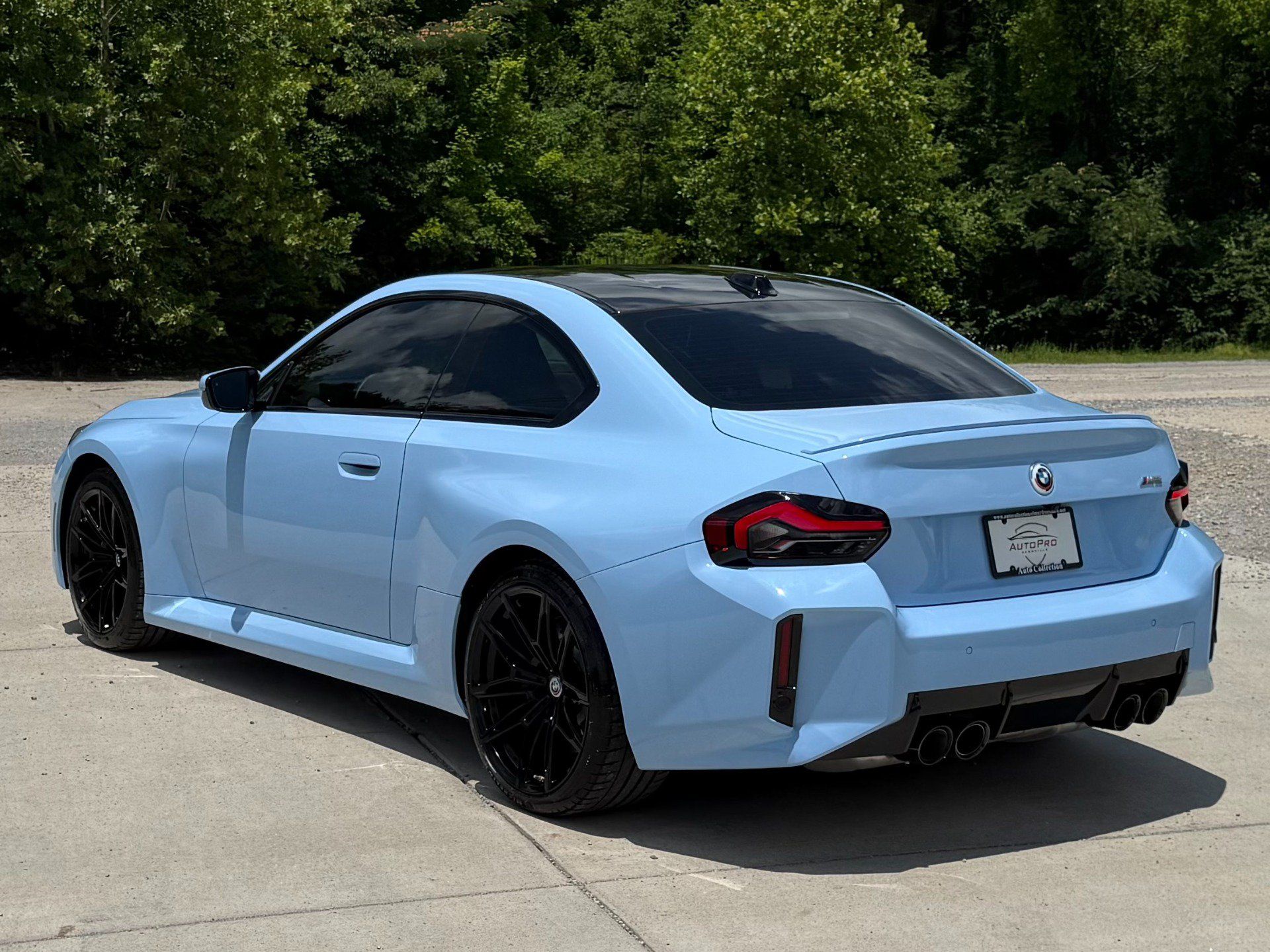 Used 2023 BMW M2 w/ Lighting Package RWD image 4