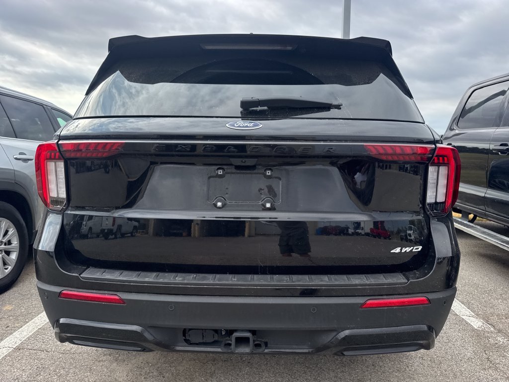 Used 2025 Ford Explorer ST-Line AWD/4WD image 7