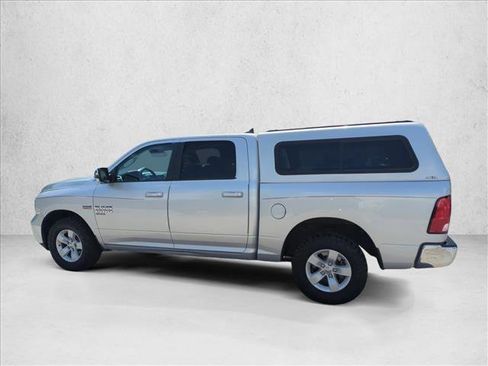 Used 2019 RAM 1500 Classic SLT w/ Luxury Group AWD/4WD image 8