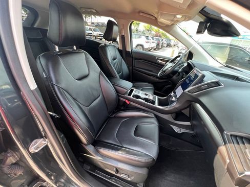 Used 2022 Ford Edge Titanium AWD/4WD image 28