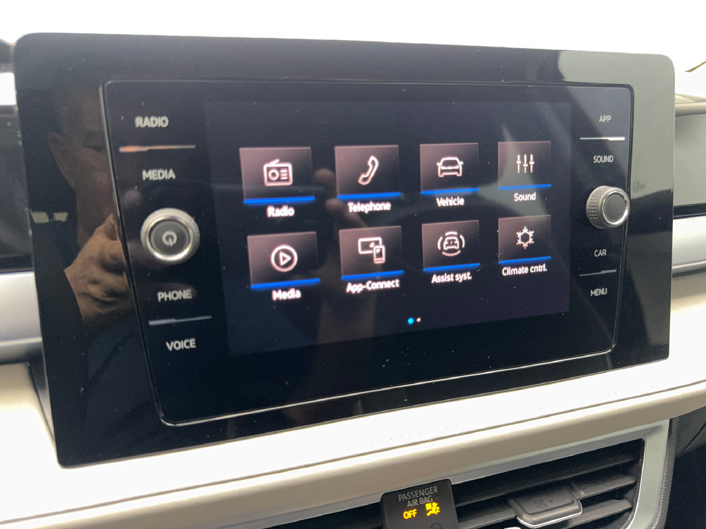 Used 2025 Volkswagen Taos SE FWD image 64