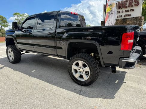 Used 2017 GMC Sierra 1500 SLE w/ SLE Value Package AWD/4WD image 4