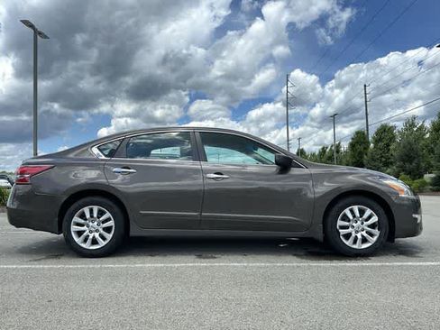 Used 2015 Nissan Altima 2.5 S w/ Power Driver Seat Package FWD image 3