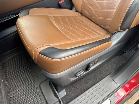 Used 2023 Nissan Pathfinder Platinum image 19