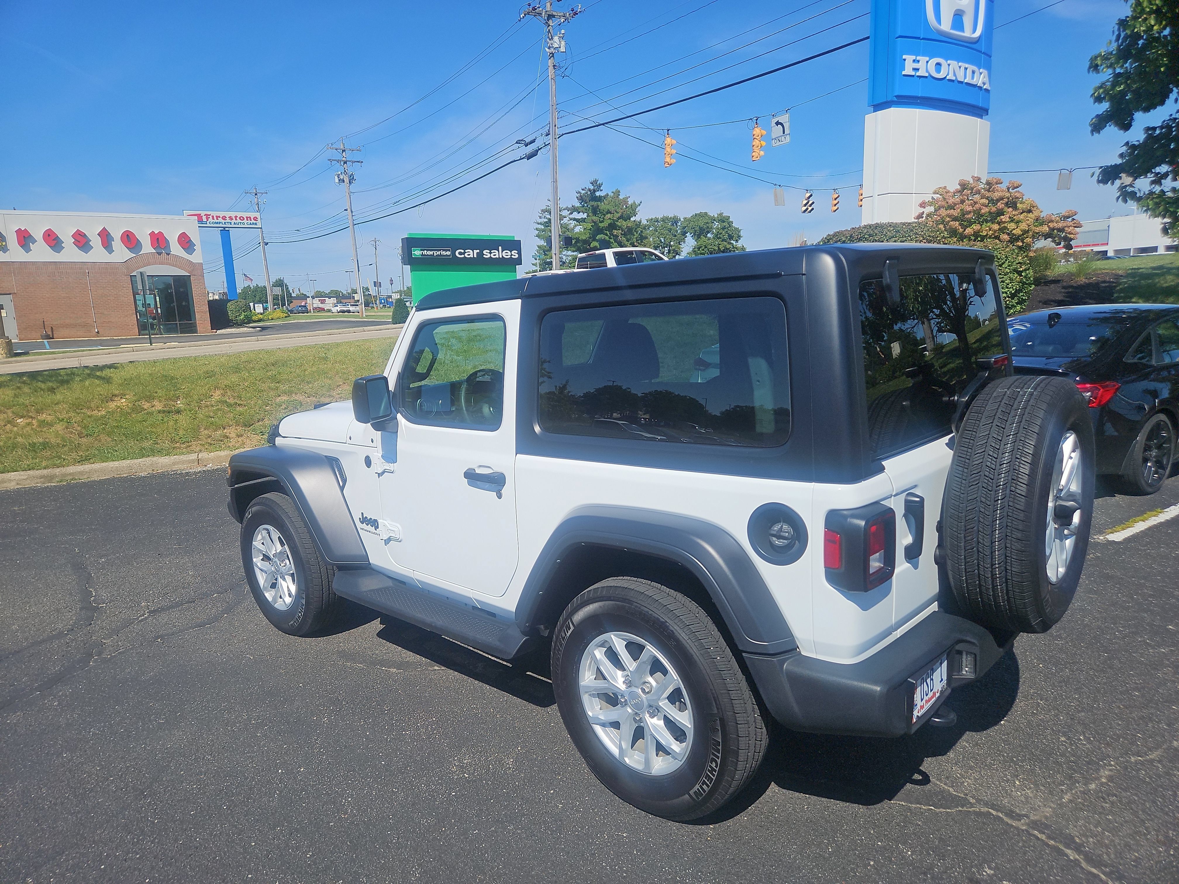 Used 2023 Jeep Wrangler Sport AWD/4WD image 11