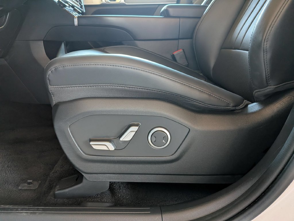 Used 2026 Hyundai Santa Fe SEL AWD/4WD image 11