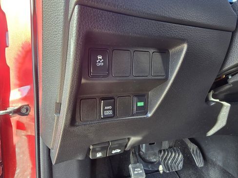 Used 2017 Nissan Rogue Sport S w/ S Appearance Package image 18