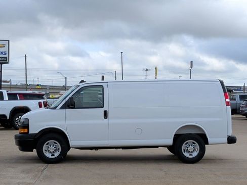 New 2025 Chevrolet Express 2500 image 5