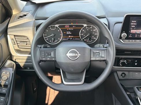 Used 2026 Nissan Rogue S FWD image 23