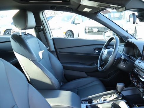 Certified 2025 Honda Accord Sport image 8