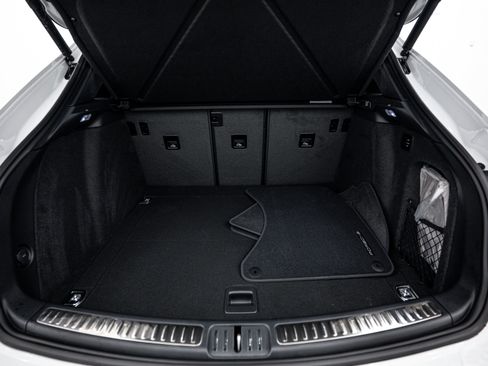 Certified 2026 Porsche Macan Turbo AWD/4WD image 25